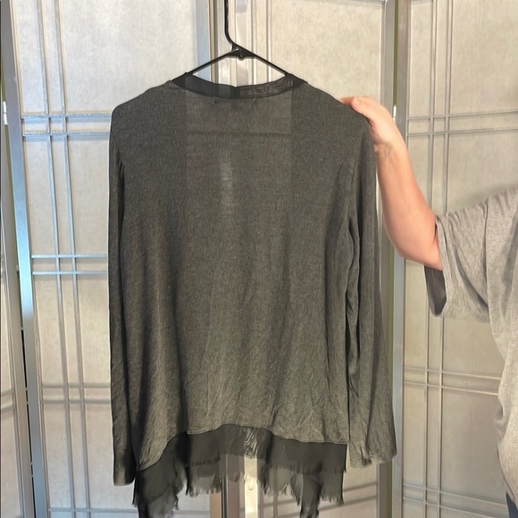 Women's Gray & Black Open Cardigan Sweater - Picture 5 of 5